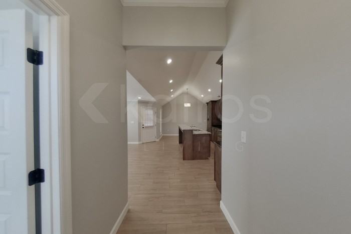 101 Lyn Ln - Photo 2 of 21