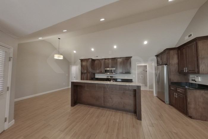 101 Lyn Ln - Photo 6 of 21