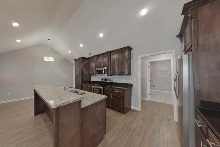 101 Lyn Ln - Photo 7 of 21