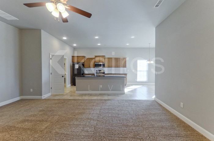 309 Pin Oak St - Photo 5 of 21