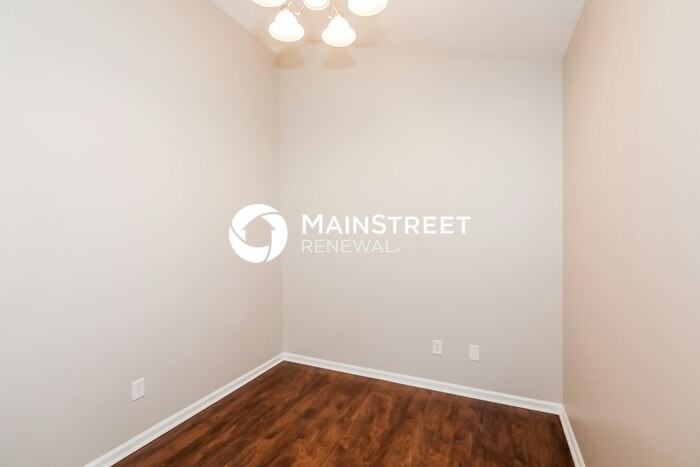 2927 Faircroft Way - Photo 6 of 16