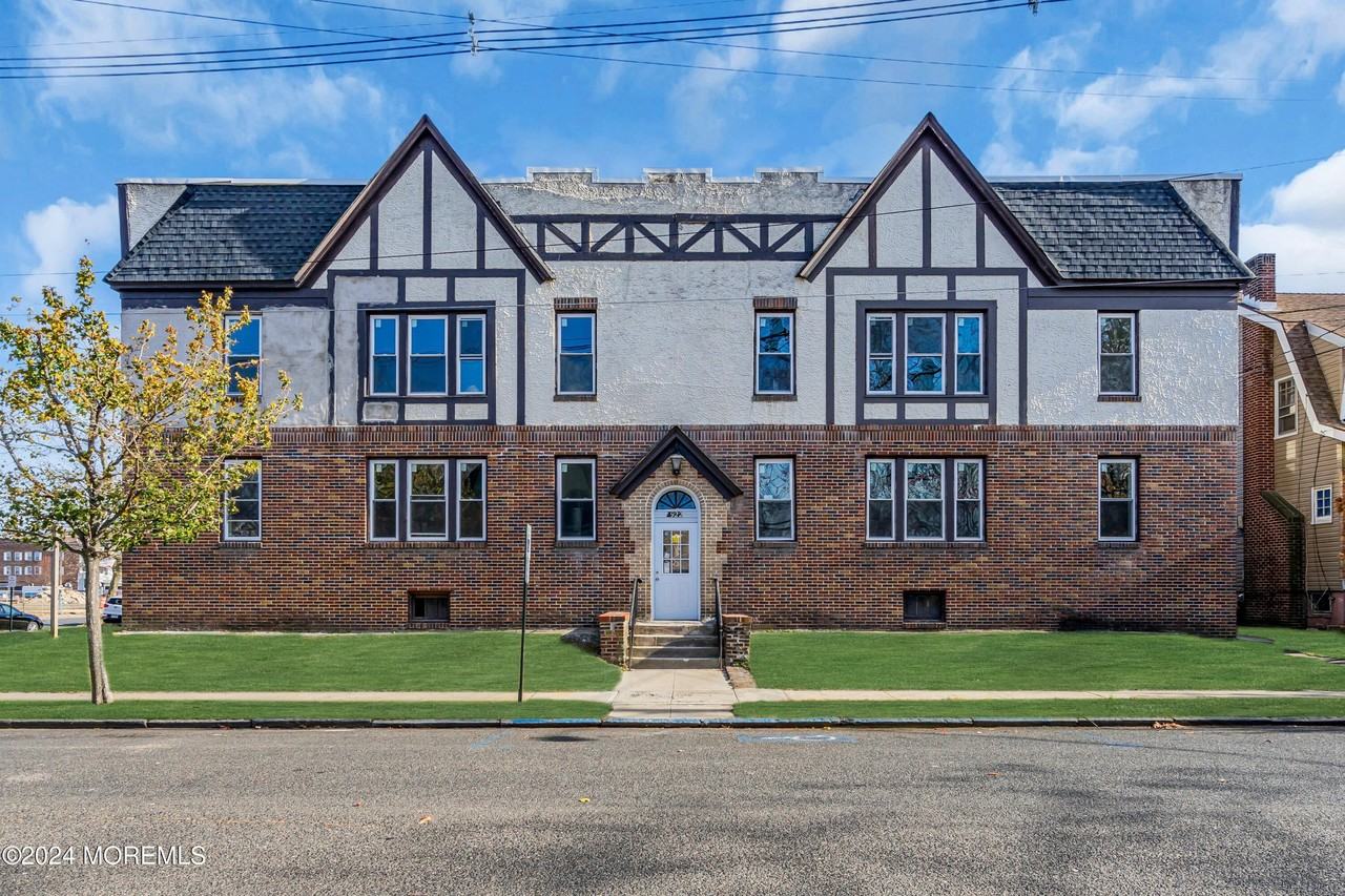 922 4th Ave Apt 3b - Photo 6 of 18