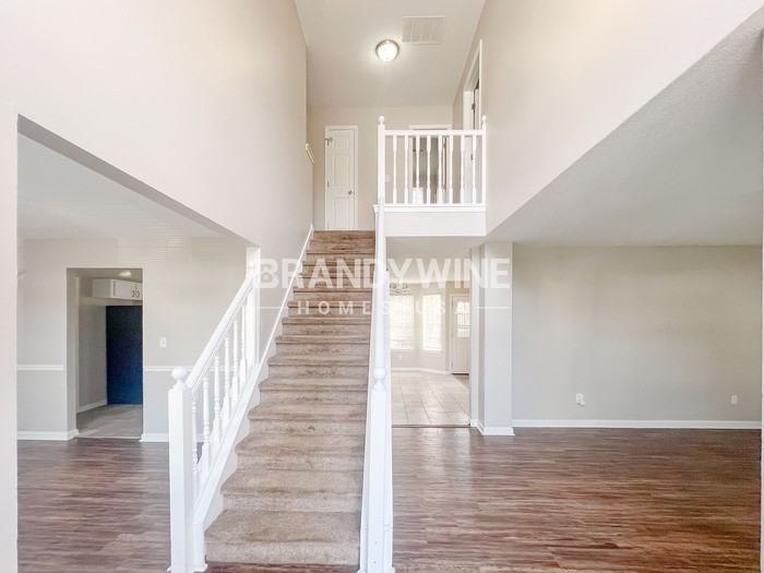 6749 Pole Creek Dr - Photo 2 of 33