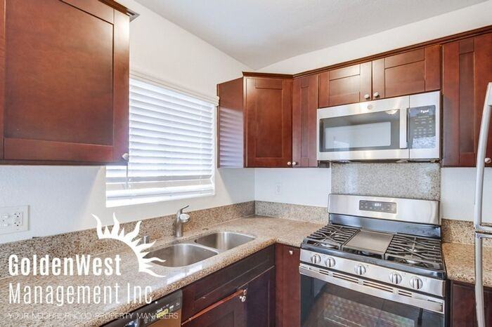 4157 Franklin Ave #A - Photo 5 of 17