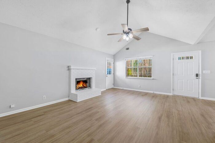 4660 Bryant Rd - Photo 4 of 26