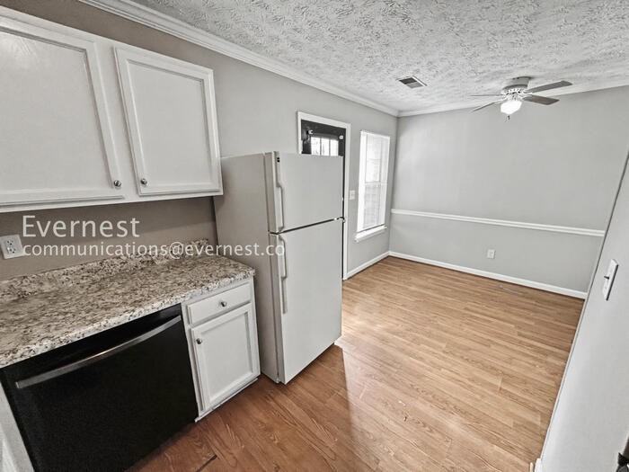 4256 Worth St Nw - Photo 5 of 26