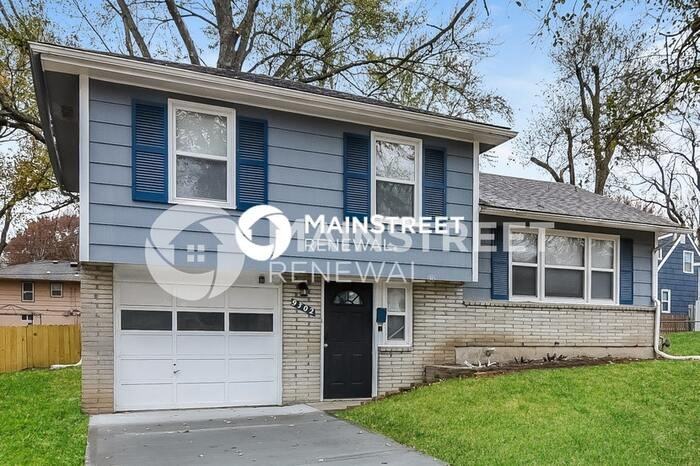 9302 Fairwood Dr - Photo 6 of 17