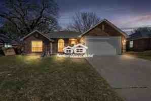 featured image of 7924 Woodland Dr