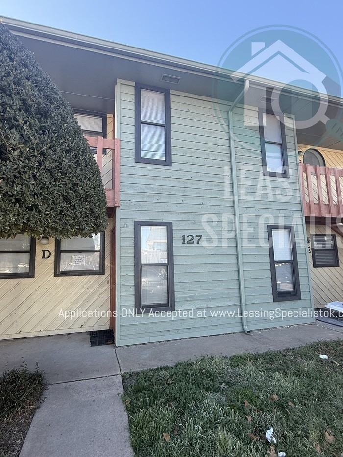 127 W Acres St #F - Photo 3 of 25