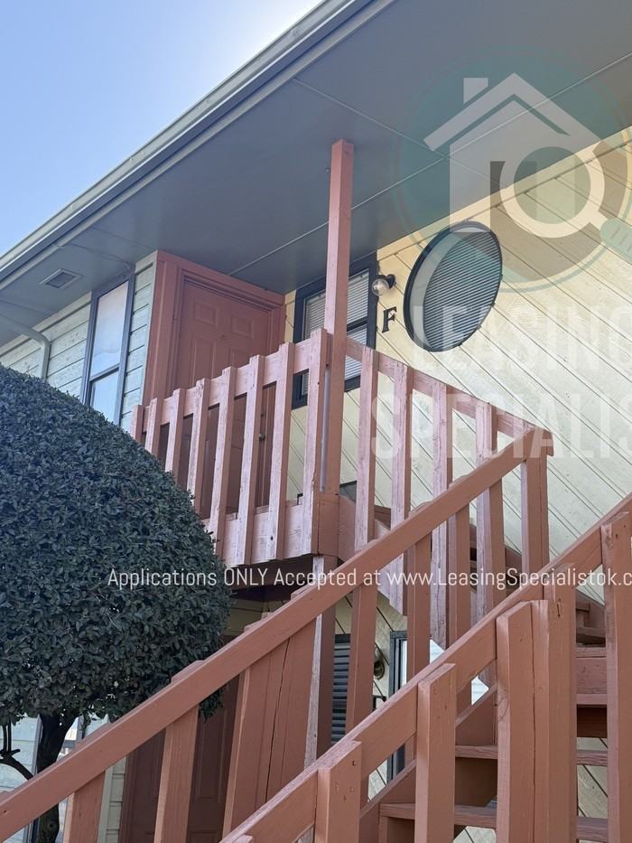 127 W Acres St #F - Photo 5 of 25