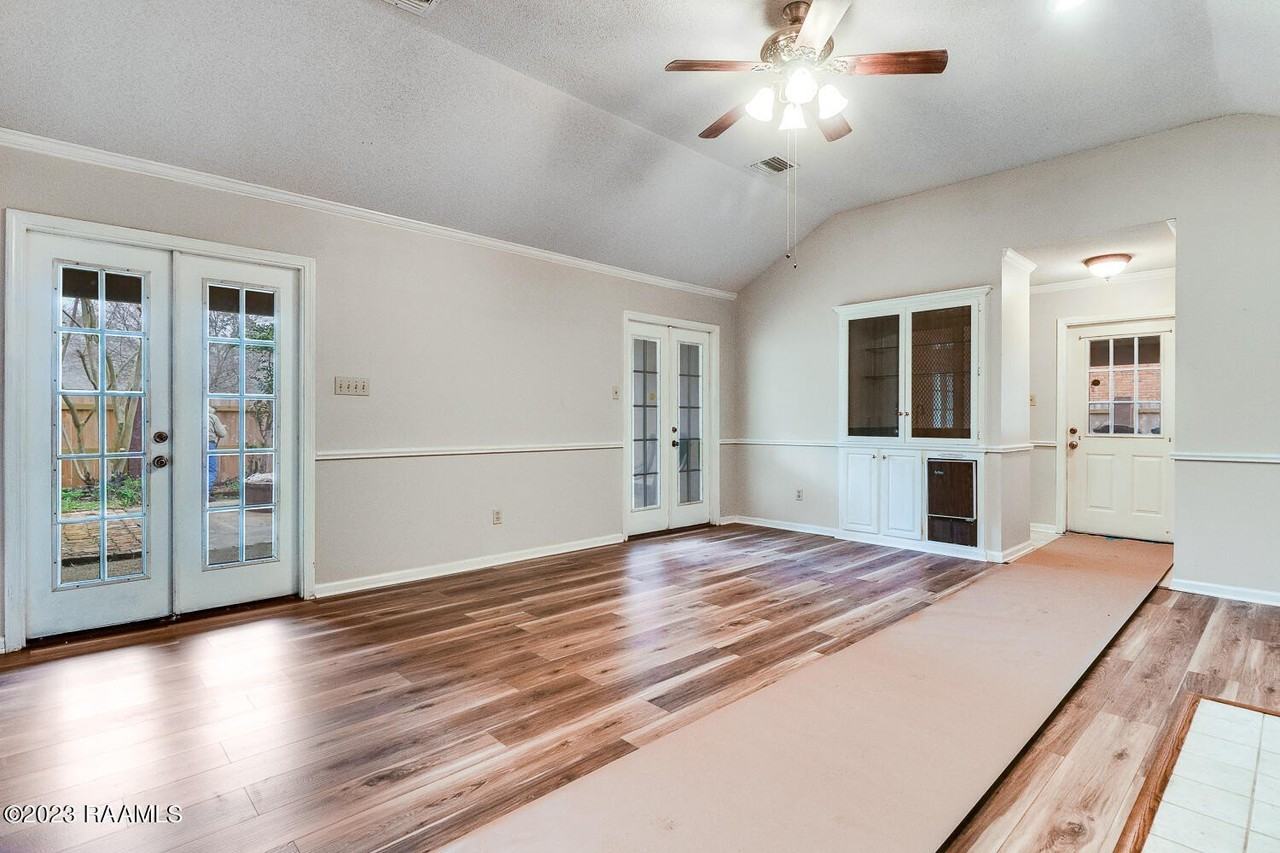 101 Chateau Pl - Photo 4 of 15