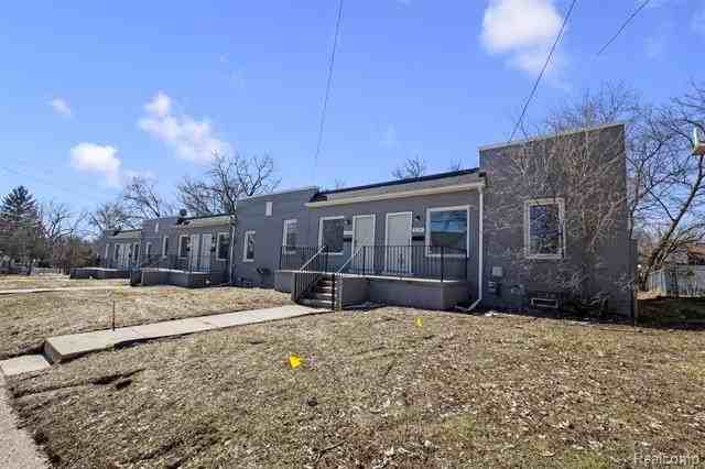 109 Cadillac St - Photo 2 of 15