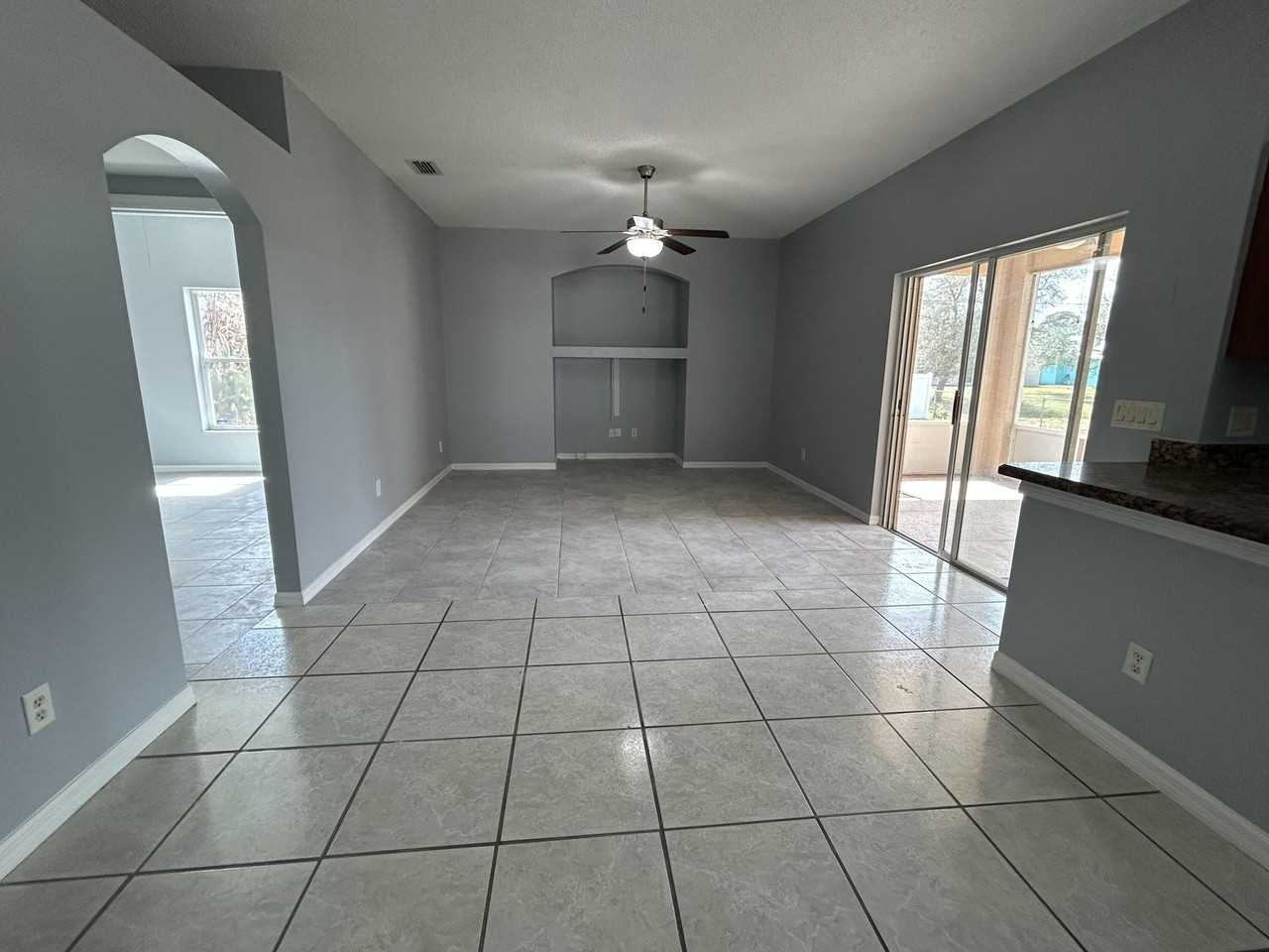 974 Se Albatross Ave - Photo 5 of 15