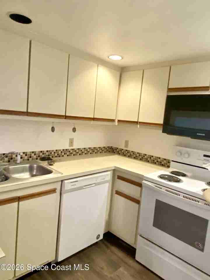 1600 Woodland Dr Apt 8103 - Photo 5 of 14