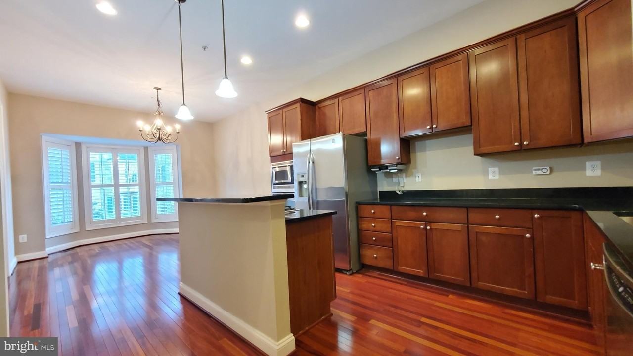 631 Hurdle Mill Pl - Photo 6 of 26