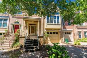 featured image of 2162 Kings Garden Way