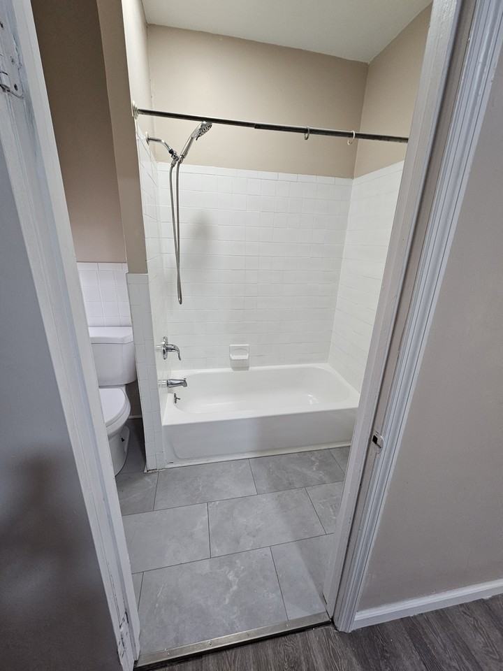 2938 West Susquehanna Avenue - Photo 4 of 5