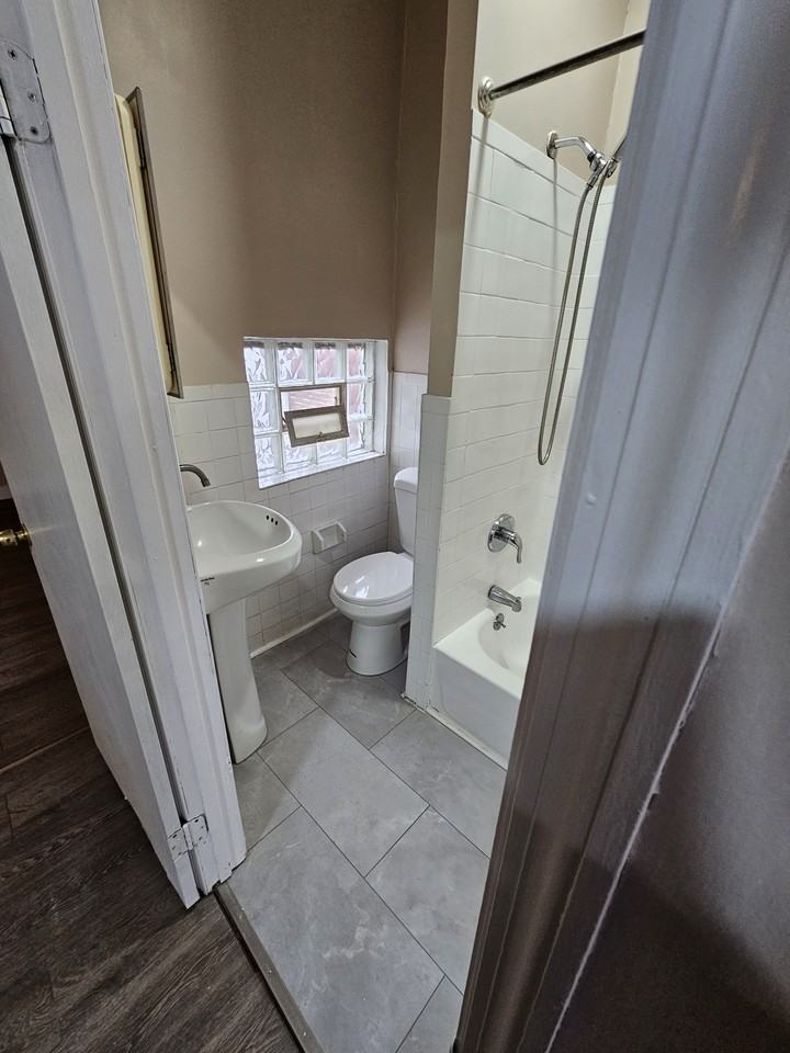 2938 West Susquehanna Avenue - Photo 5 of 5