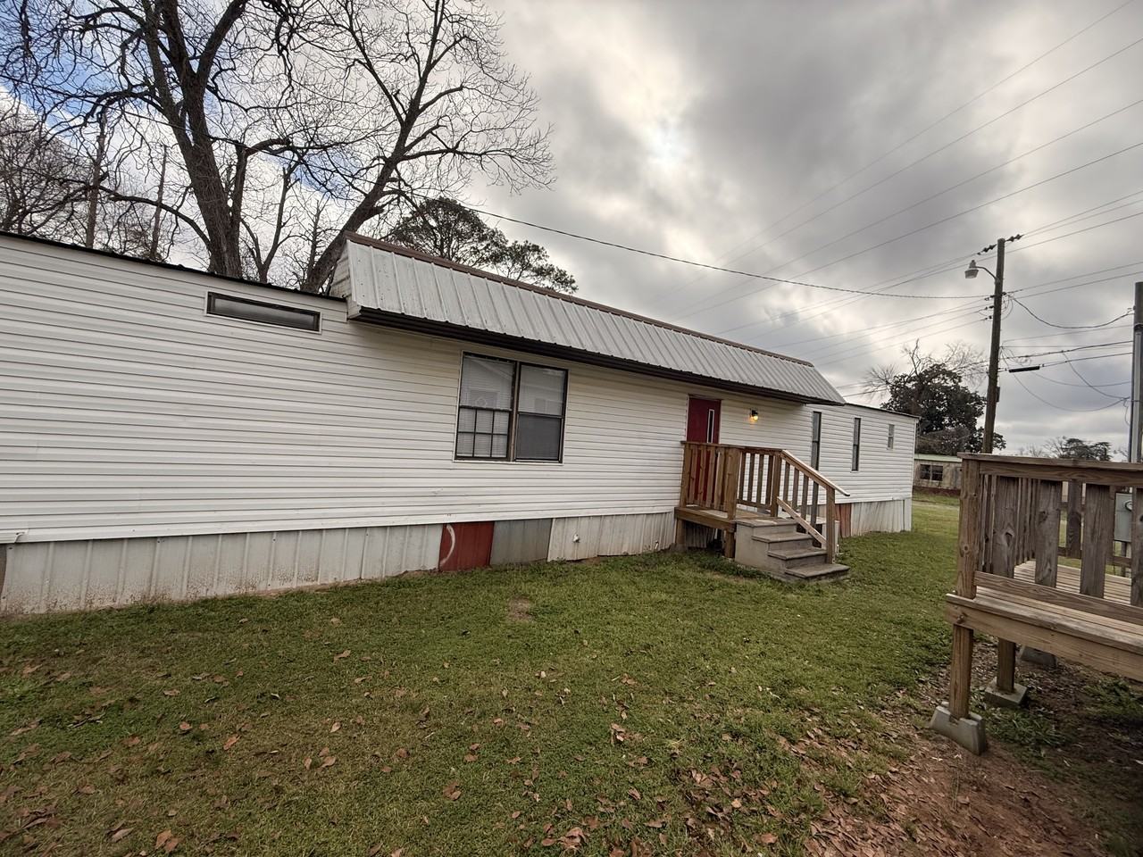 916 N Martin Luther King Jr BLVD - Photo 2 of 11