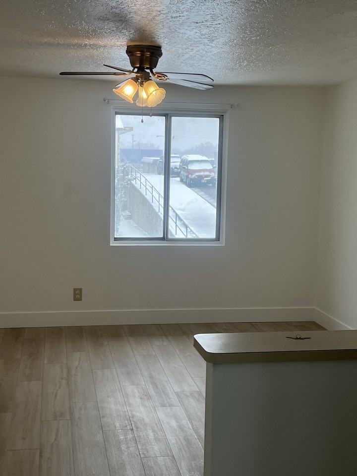 486 Whittier Street - Photo 2 of 5