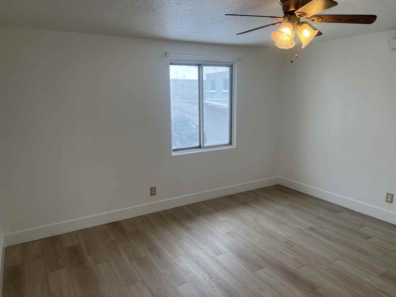 486 Whittier Street - Photo 4 of 5