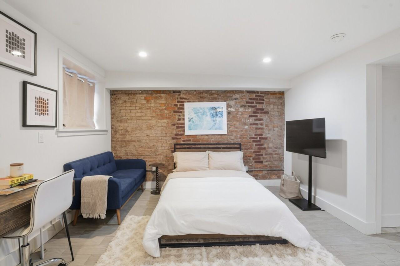 131 Avenue C #1358384P - Photo 6 of 9