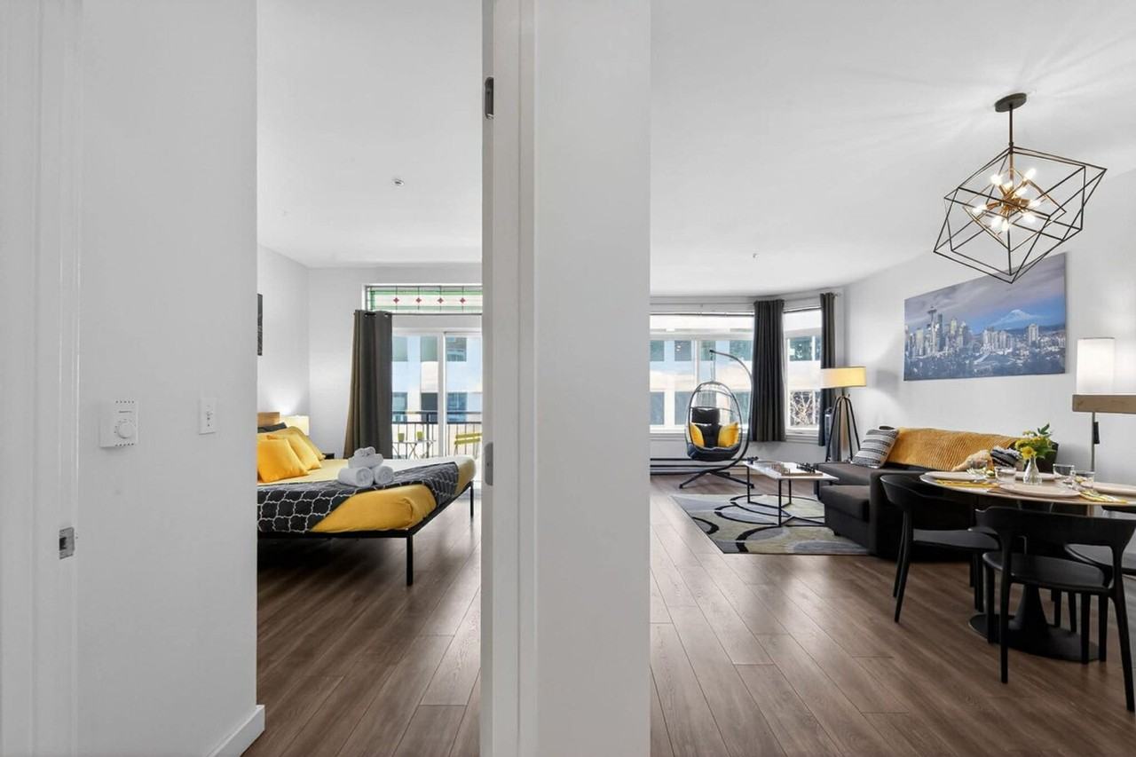 2415 2nd Ave #1313860P - Photo 2 of 44