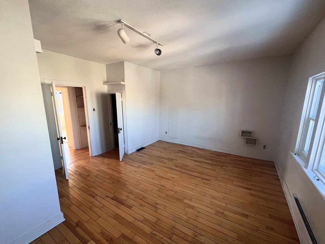 44 Aylmer Avenue #3 - Photo 4 of 14