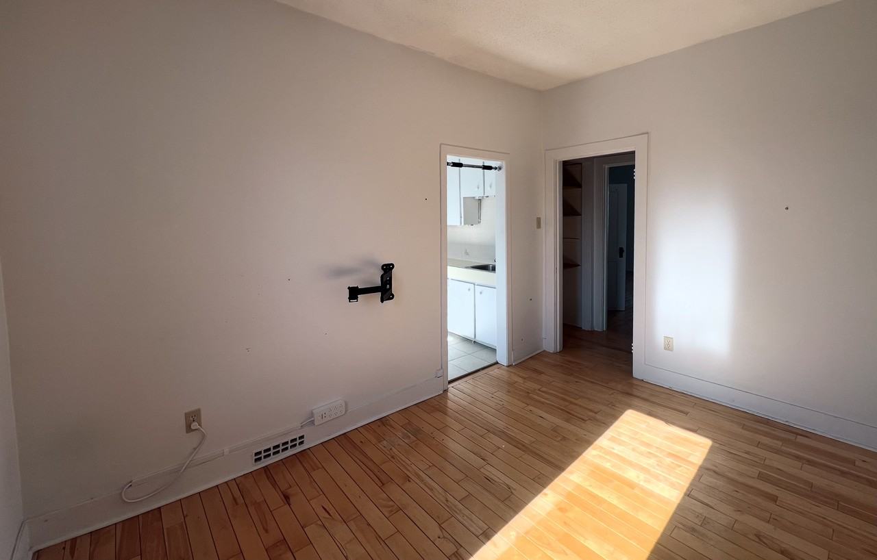 44 Aylmer Avenue #3 - Photo 2 of 14