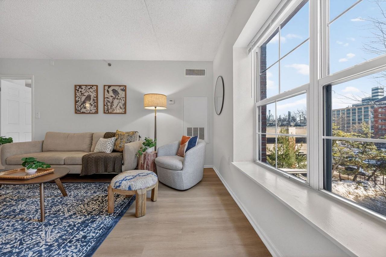 444 Washington Boulevard - Photo 5 of 50