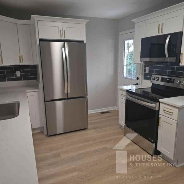 511 Hampton Ave - Photo 6 of 15