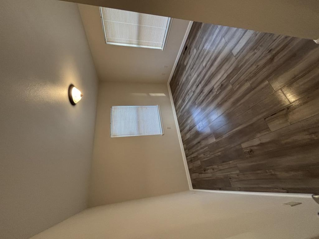 1503 S Moffet Ave - Photo 5 of 9