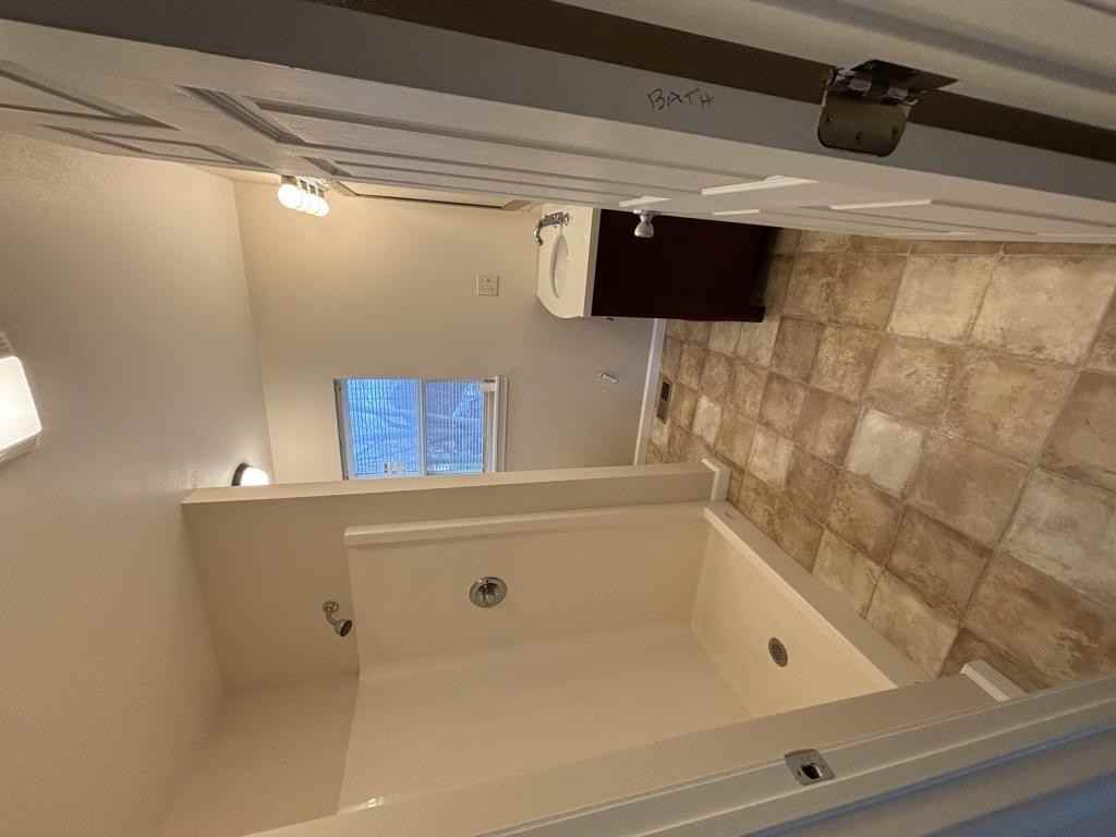 1503 S Moffet Ave - Photo 6 of 9