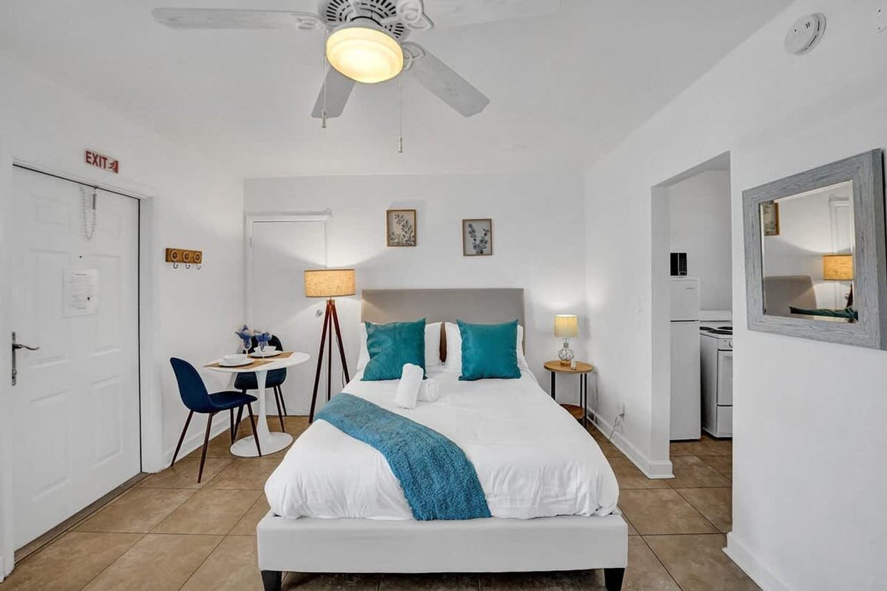 335 Desoto Street - Photo 5 of 26