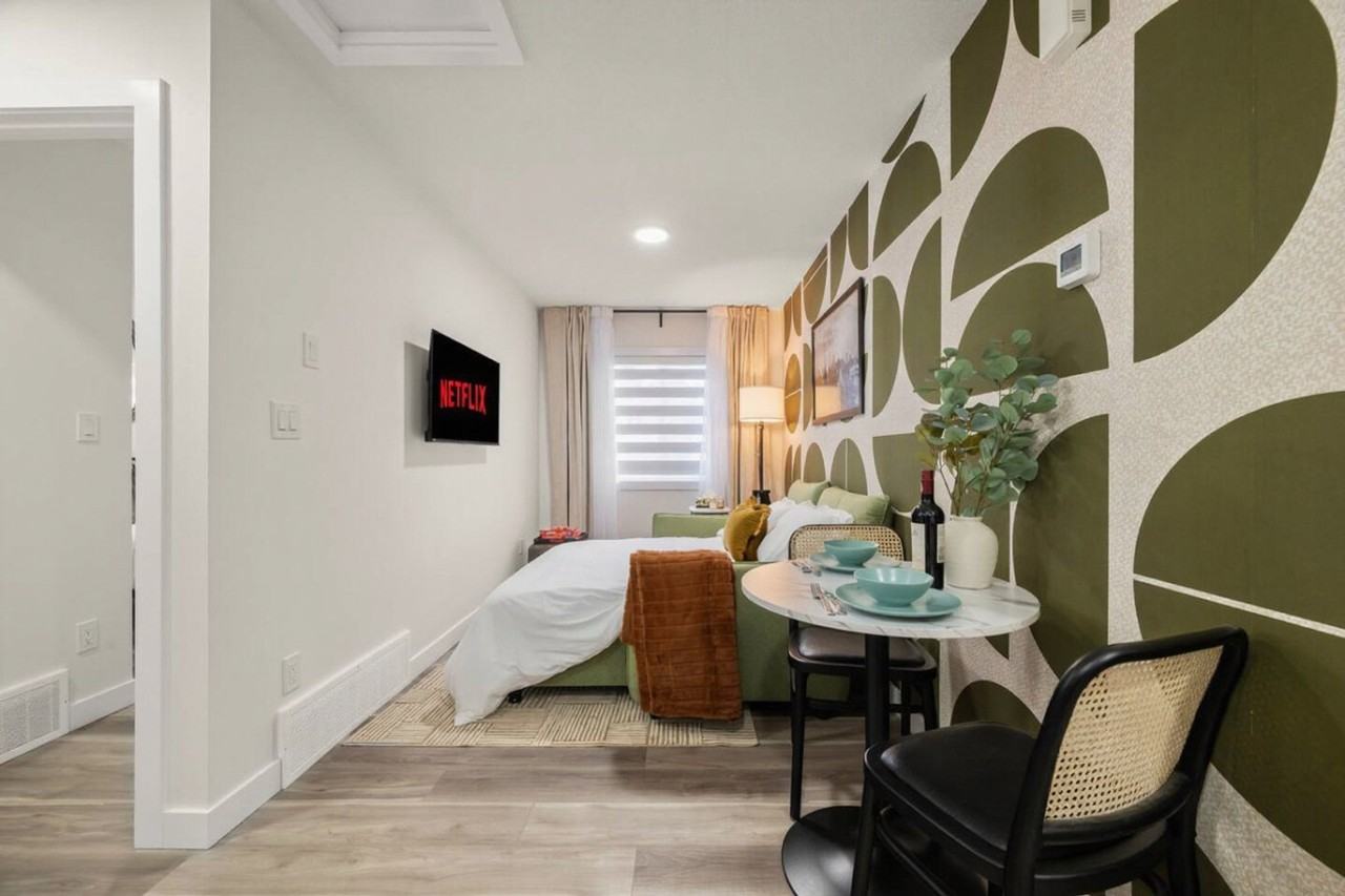 10749 73 Ave Nw #1317343P - Photo 4 of 40