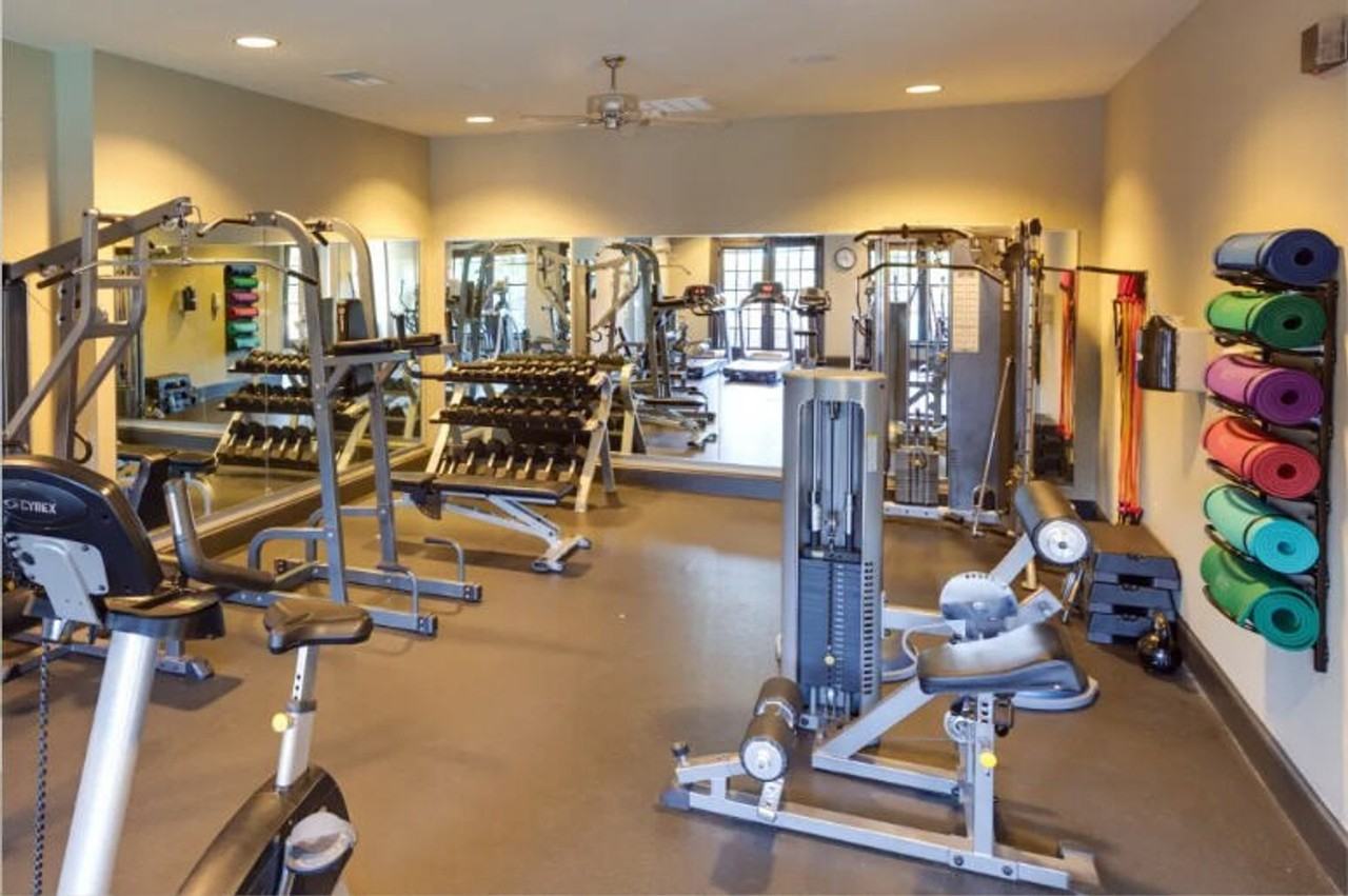 31 Station Ct #1344172P - Photo 2 of 21