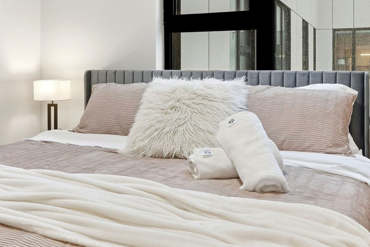 6044 N Winthrop Ave #1377801P - Photo 7 of 39