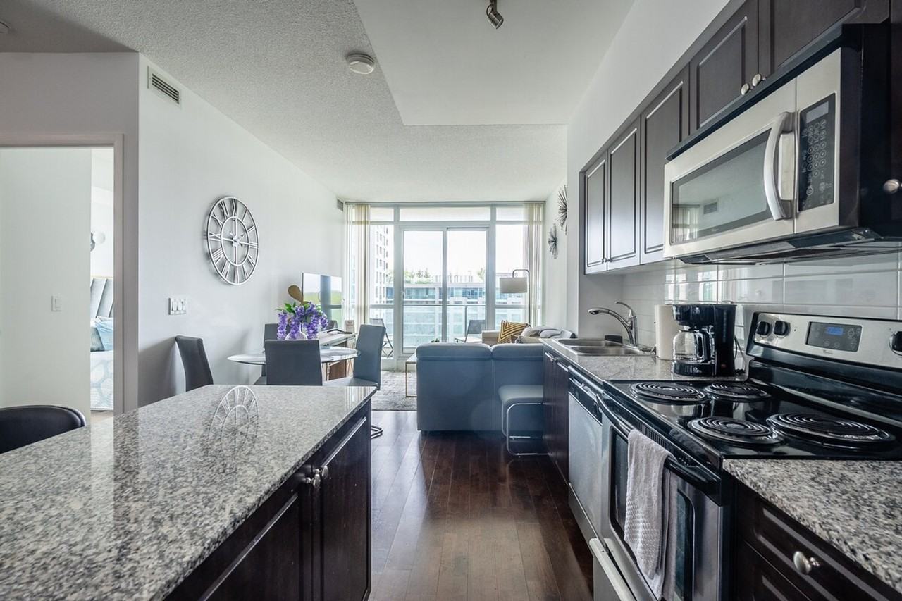 250 Fort York Blvd #1383655P - Photo 7 of 26