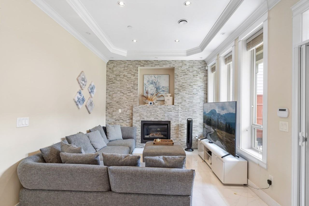 3374 Church St #1232685P - Photo 4 of 46