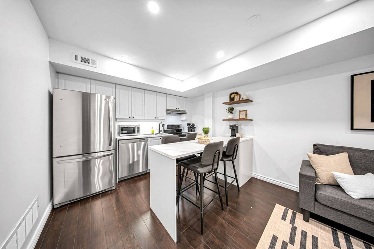 9 Niagara St #1388908P - Photo 2 of 18