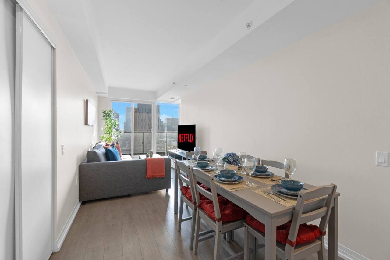 251 Jarvis St #1403802P - Photo 7 of 31