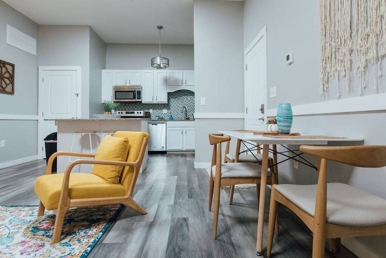 117 Spring St #1397957P - Photo 2 of 27