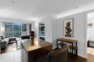 featured image of 209 Fort York Blvd