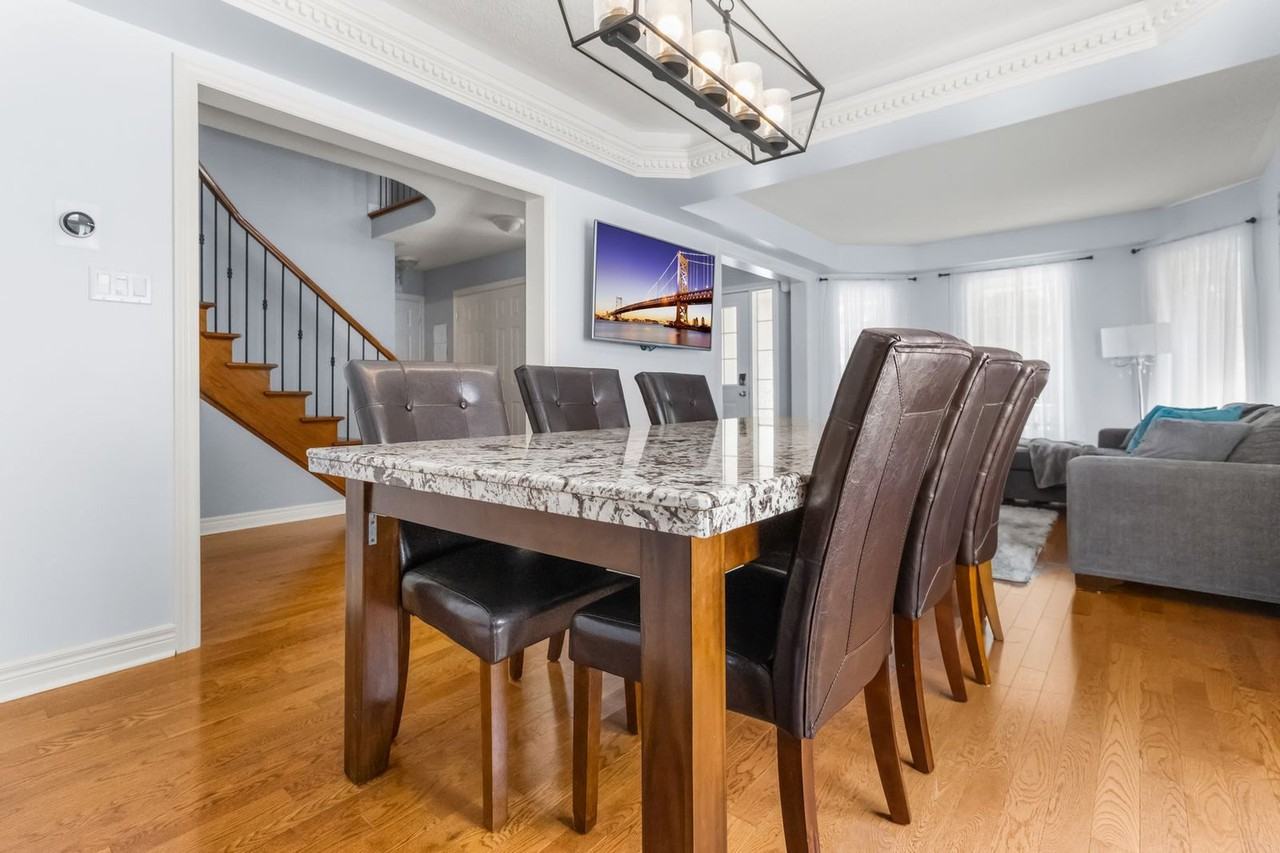 251 Wright Cres #1459497P - Photo 7 of 19