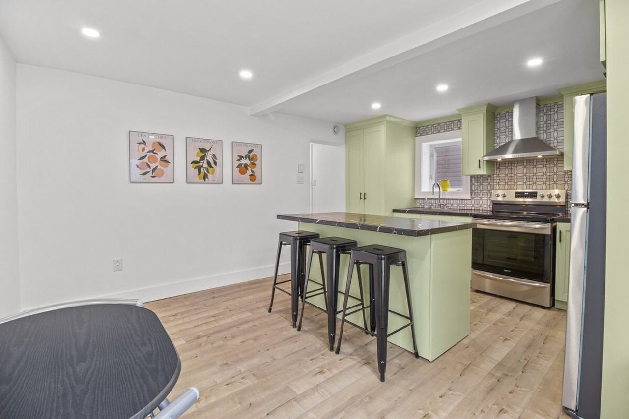 74 Hayward Ave #1438843P - Photo 7 of 32