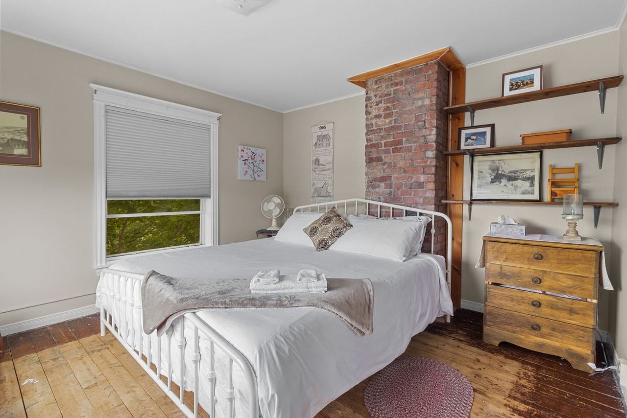 79 Alexander St #1438811P - Photo 4 of 23