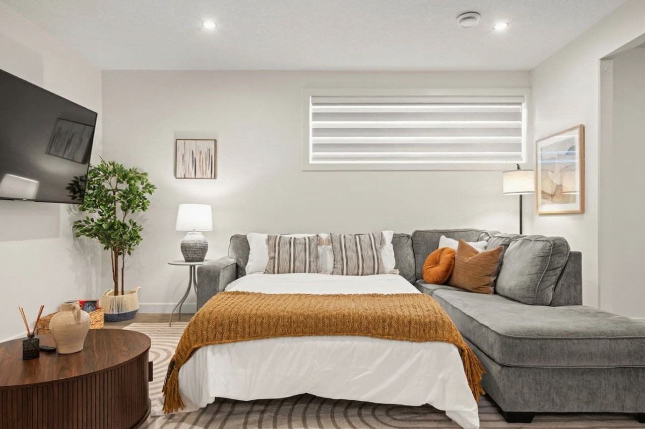 659 Fraser Vista Nw #1358020P - Photo 4 of 44