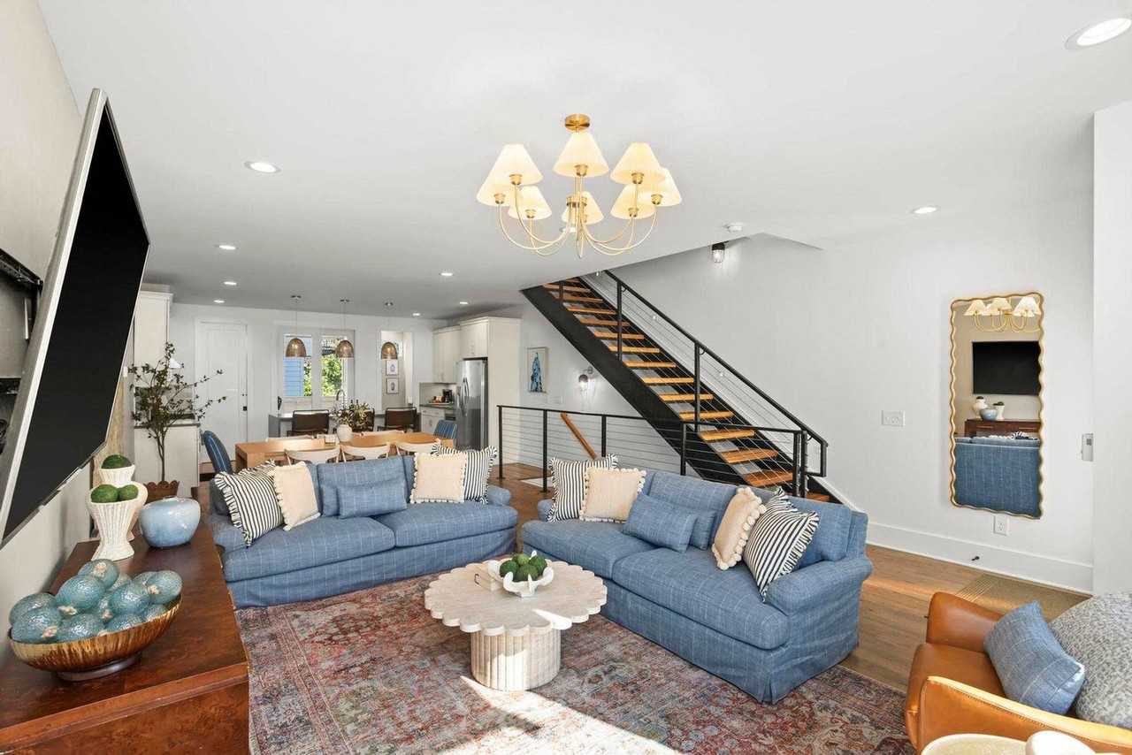 1706 8th Ave S #1471181P - Photo 2 of 35