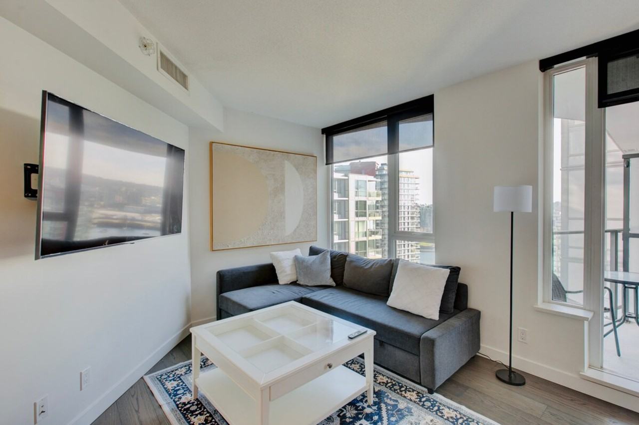 32 Smithe St #1473074P - Photo 6 of 35