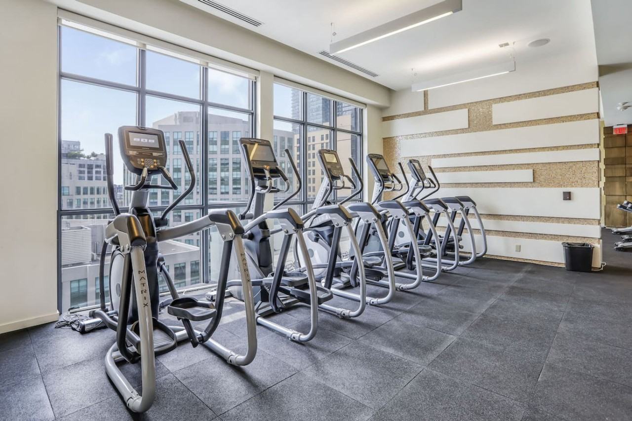 300 Front St W #1471501P - Photo 6 of 22